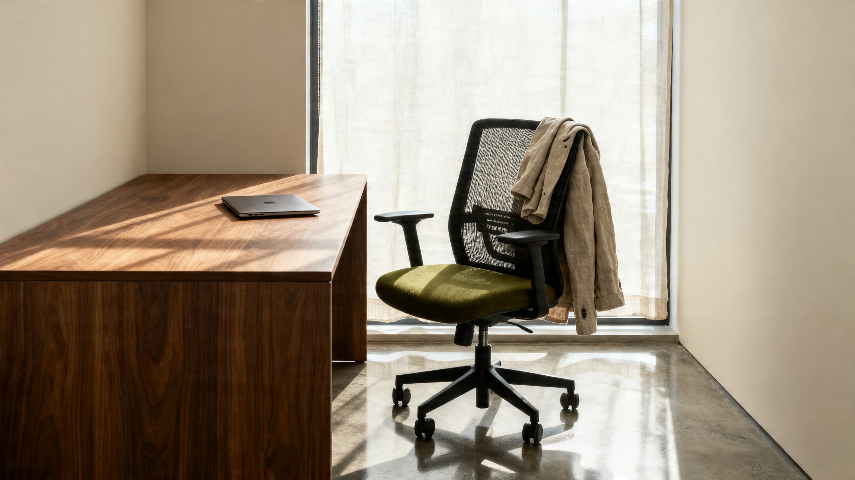 Apex Executive Mesh Task Chair in a real workspace — EN 1335 Type A — for the spec sheet that has to be defended.